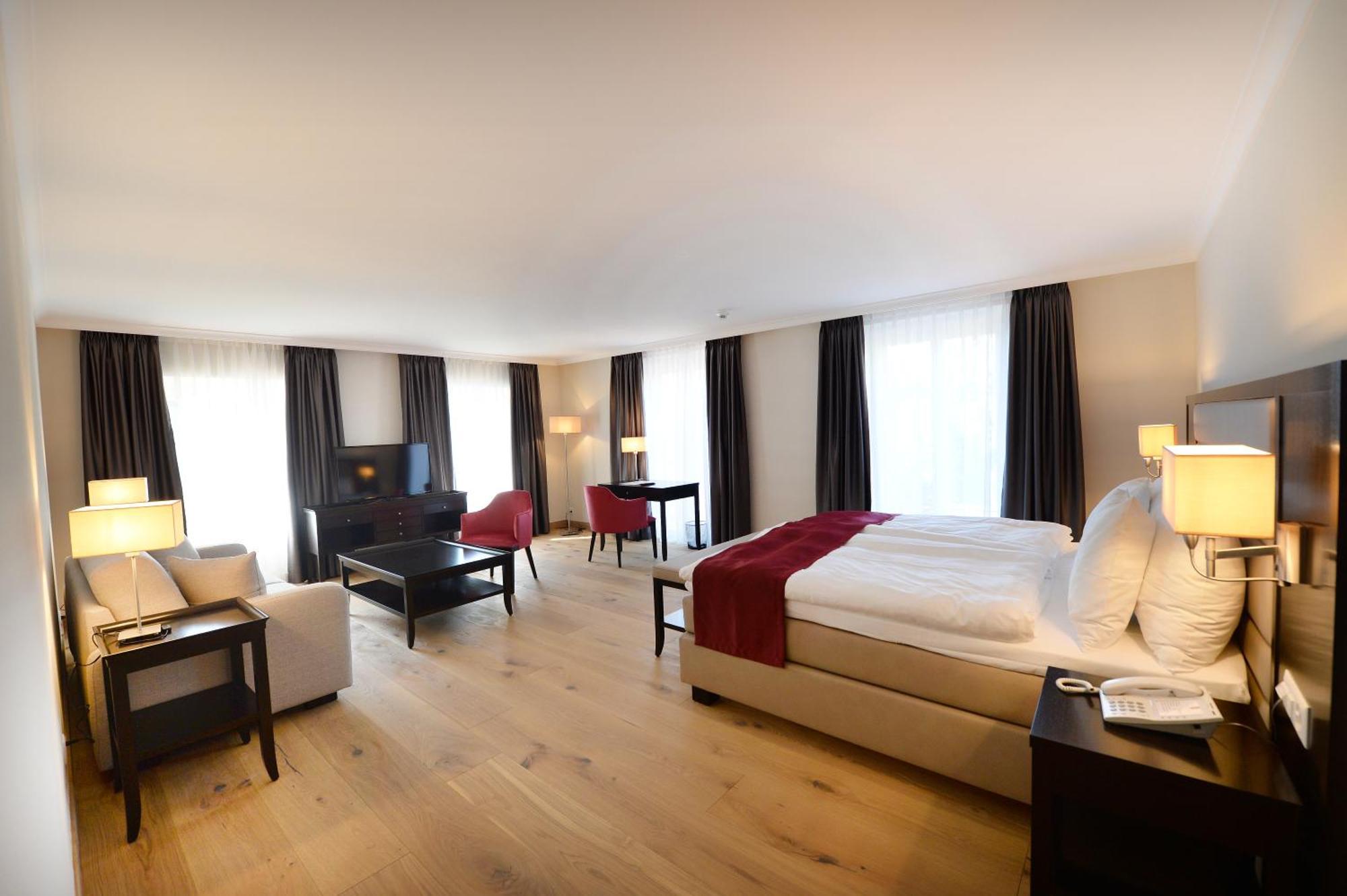 Hotel La Prairie, Swiss Bike Hotel Івердон-ле-Бен Екстер'єр фото